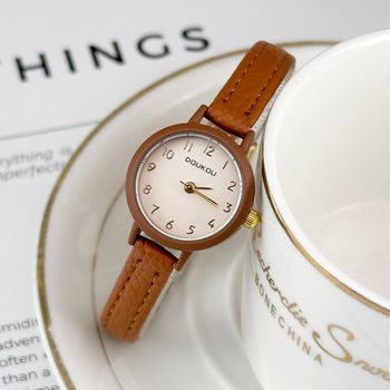 Retro Korean Style Women's Watch Foreign Trade Explosions Simple All-match Women's Watch Small Dial Thin Strap Quartz Women's Watch