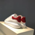 Top version [red tail small diamond]