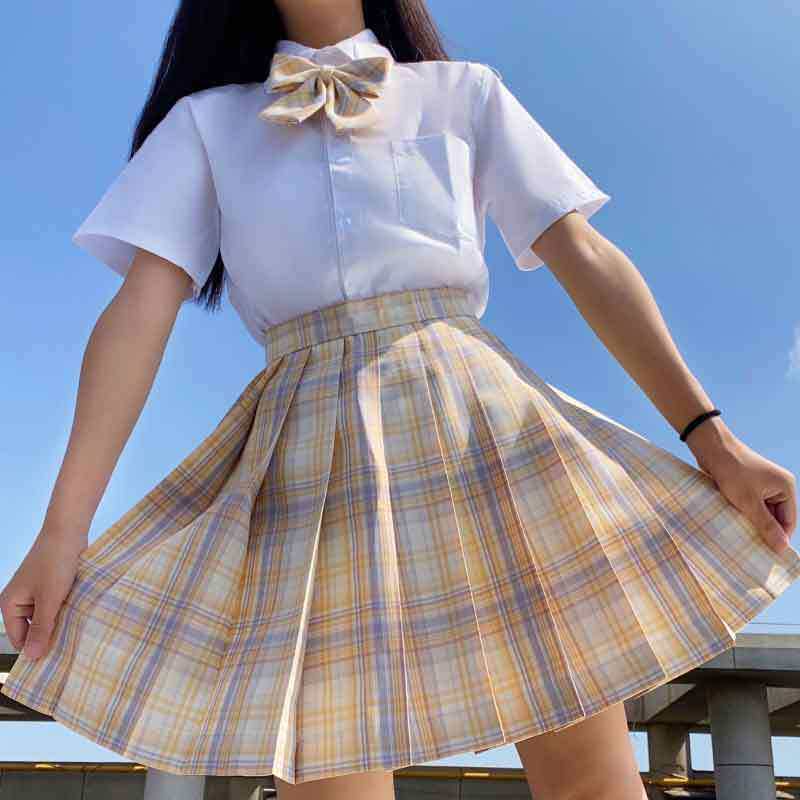 Gq9116チェックスカート + 蝶ネクタイ