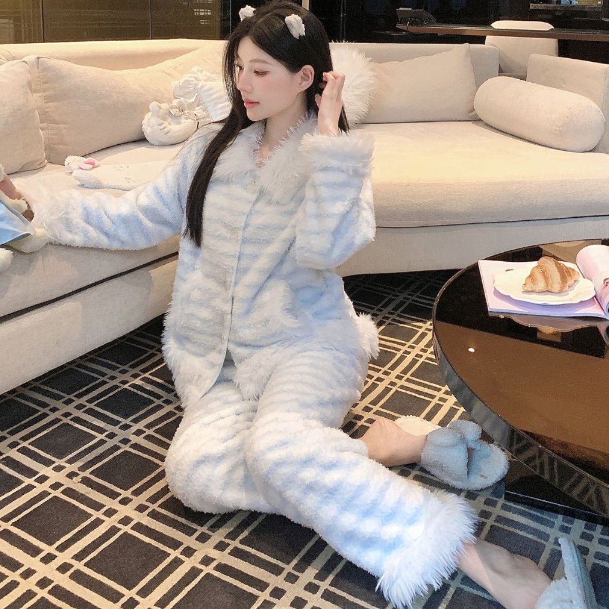 毛绒睡衣秋冬季新款珊瑚绒睡衣女甜美风加厚双面绒家居服套装