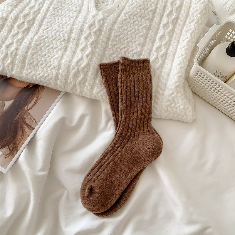 羊毛袜子女秋冬季中筒加绒加厚保暖日系纯色粗条冬天羊绒堆堆长袜