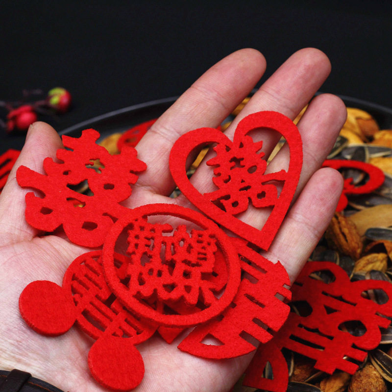 Hand-thrown wedding special wedding room decoration with the word 