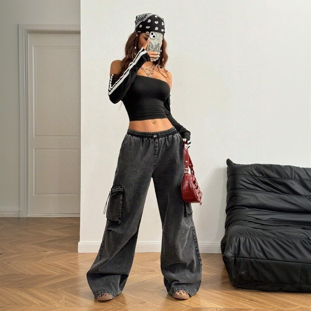 Short Sleeve Color Block Crop Top Stylish Streetwear Design Perfect for Spring and Summer Wholesale Available