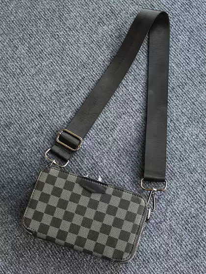 2024 New Plaid Mobile Phone Bag Korean Men's Bag Casual Fashion Shoulder Bag Small Satchel Casual Backpack Trendy Bag