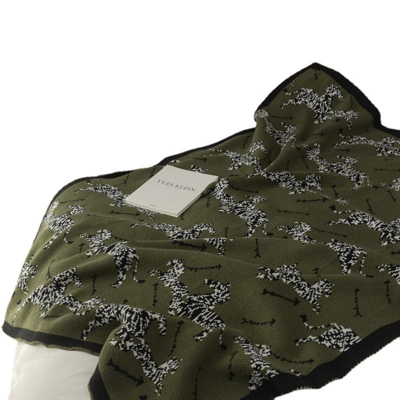 Retro Spring and Autumn Air-Conditioned Nap Blanket Green Zebra Knitted Sofa Decorative Blanket Scandinavian Ins Style Home Blanket