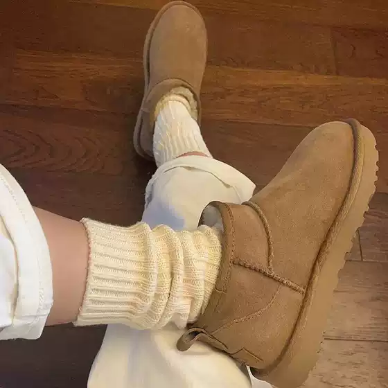 Women's Snow Boots with Integrated Leather and Fur, Short Boots, Winter Style, Same Model as Zhou Dongyu, 2025 New Model, Thick-Soled, Non-Slip, Short Boots