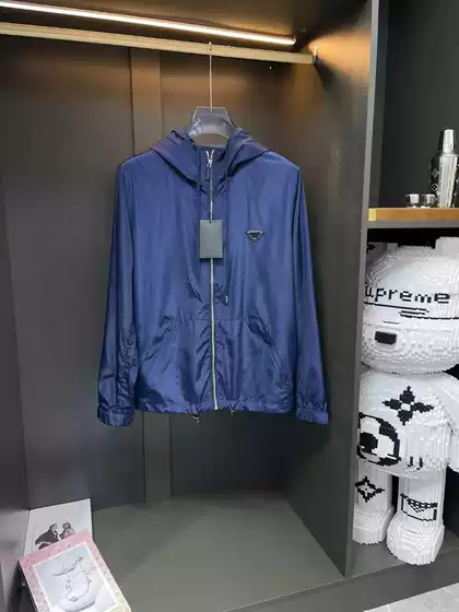 2024 Spring and Autumn New European Goods Triangle Label Men's Lightweight Hooded Light Luxury Jacket High Fashionable Loose Jacket Trendy