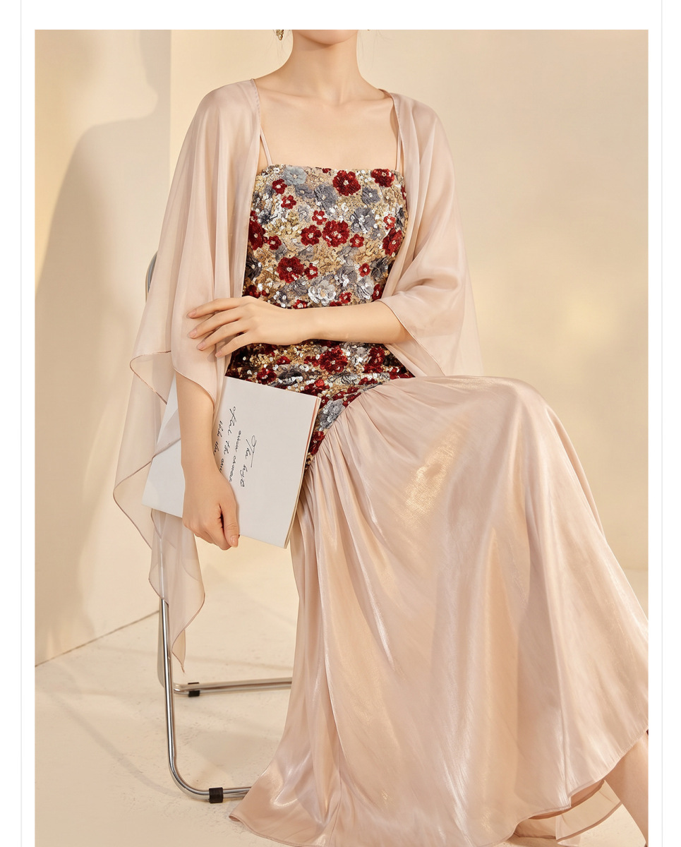 Bộ đầm hai dây thêu hoa kèm khăn choàng cardigan dáng dài — Khăn choàng màu be (giao hàng trong 7 ngày), Váy hai dây (giao hàng trong 7 ngày), Váy hai dây (giao hàng trong ngày), Bộ sản phẩm (giao hàng trong 7 ngày)