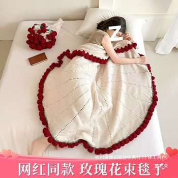 Factory Direct Sales Multifunctional Finished Rose Bouquet Blanket for Best Friend and Girlfriend Valentine's Day Birthday Gift