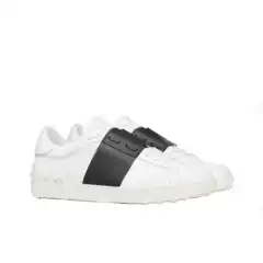 White Leather Sneakers for Men, Fashionable Trendy Couple Shoes, Unisex Style, Export V-Style Casual Sports Shoes with Studs