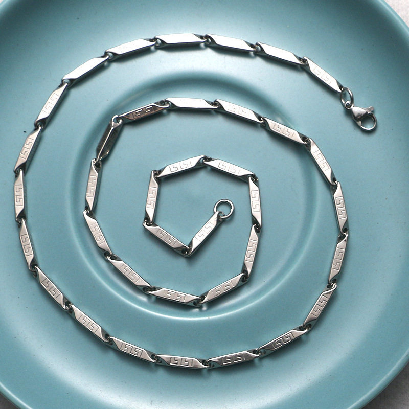 Mobius Simple Titanium Steel Necklace Rhombus Melon Seed Chain Hip-Hop Ins Style Niche Design Clavicle Chain Wholesale
