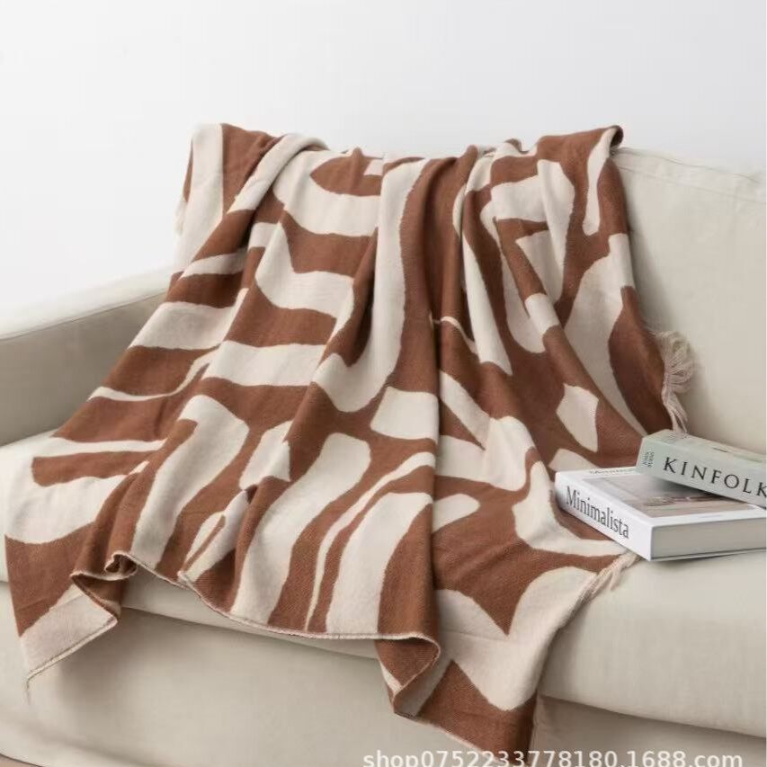 Autumn and Winter New Scandinavian Geometric Ins Style Knitted Half-Sided Plush Blanket Sofa Decorative Blanket Nap Blanket Black Coffee