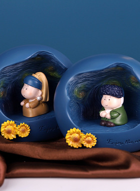 艺术家星星灯带珍珠耳环的少女桌面装饰树脂小摆件创意礼品教师节