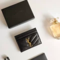 Black ball pattern gold buckle