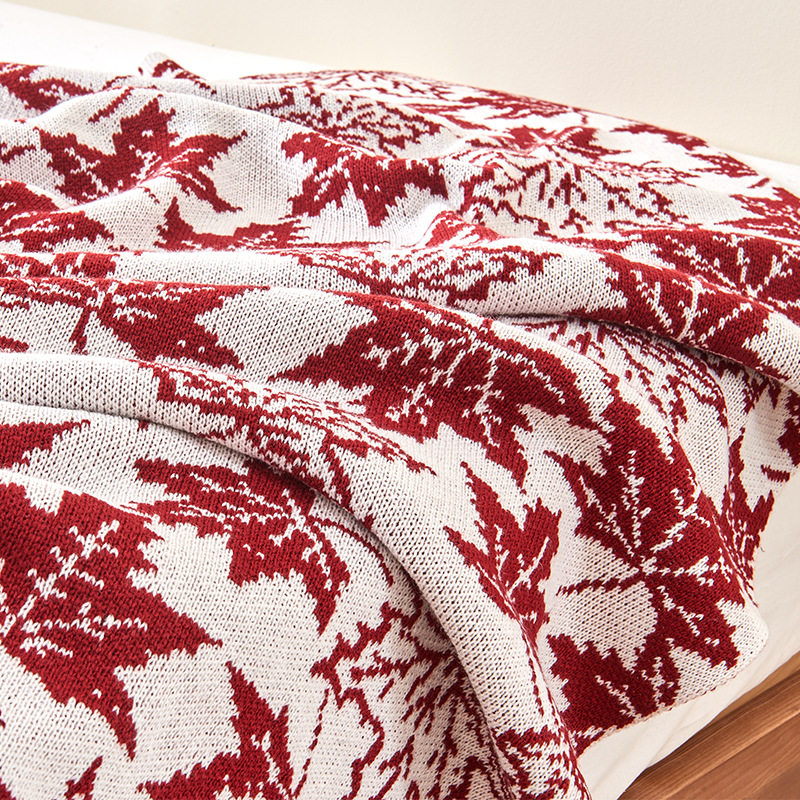 Factory wholesale maple leaf knitted blanket soft skin beauty salon office nap air conditioning blanket gift blanket