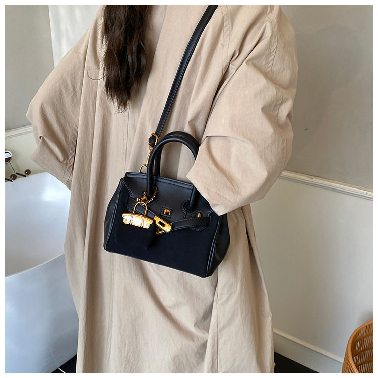 O1CN018hU8Wb2IRDN7Eoy6d !!2207805539282 0 cib