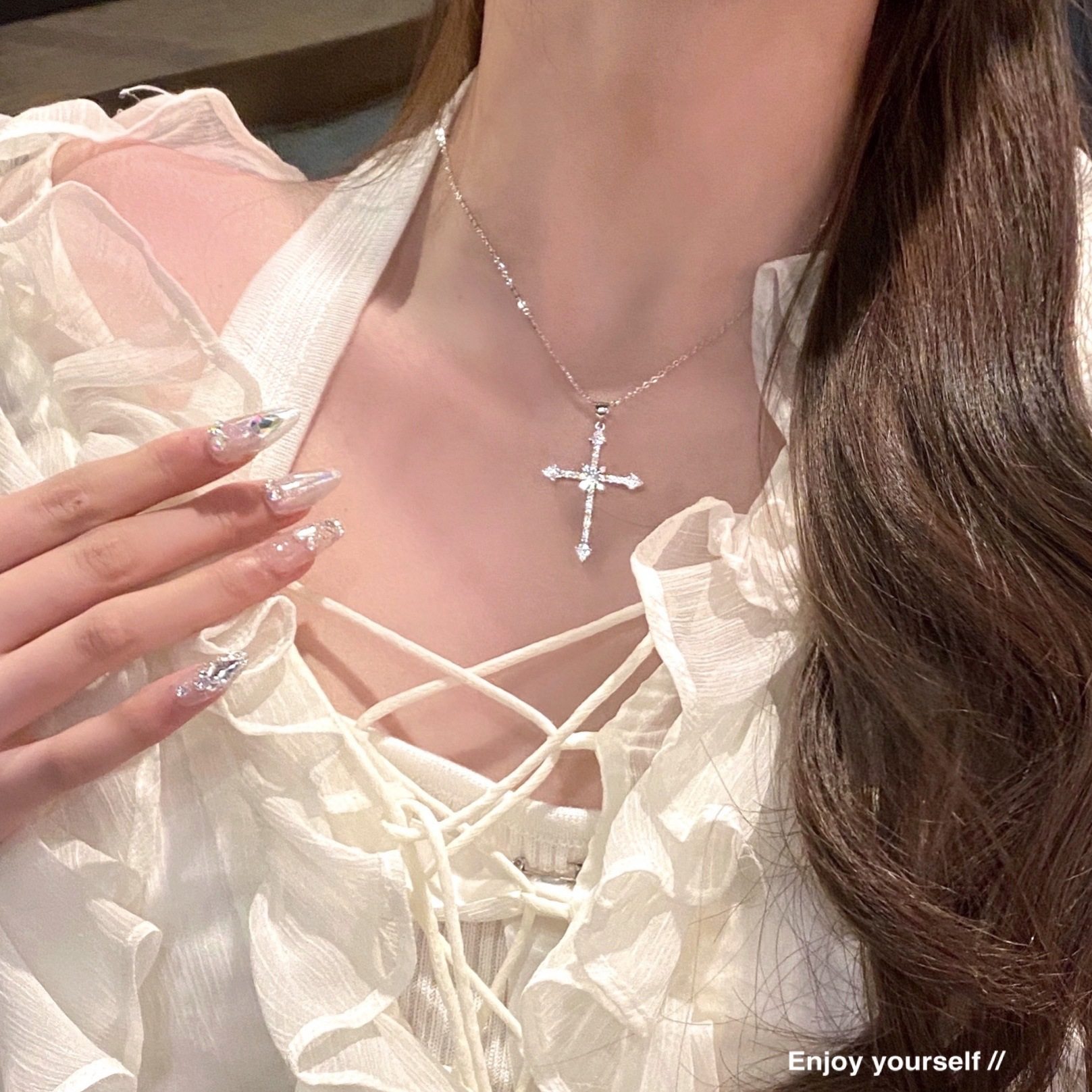 Starburst Cross Necklace Cold Style Sweet Cool High-End Texture Zircon Flash Diamond Necklace Personalized Pendant