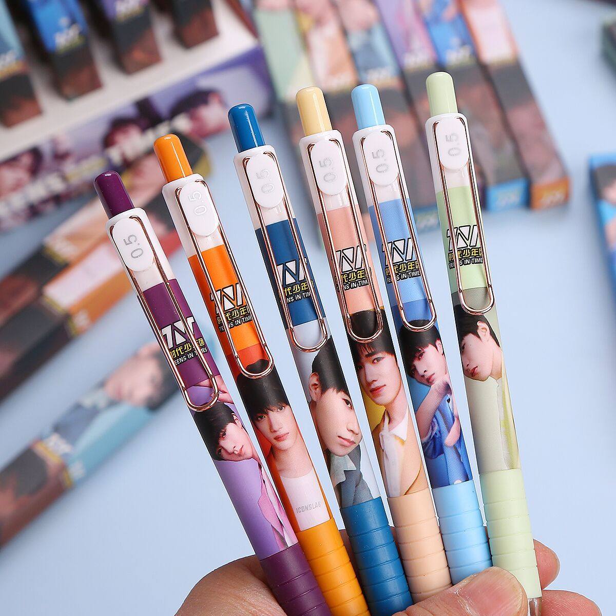 tnt时少年团盲盒按动中性笔明星卡通动漫学生书写黑色签字水笔正
