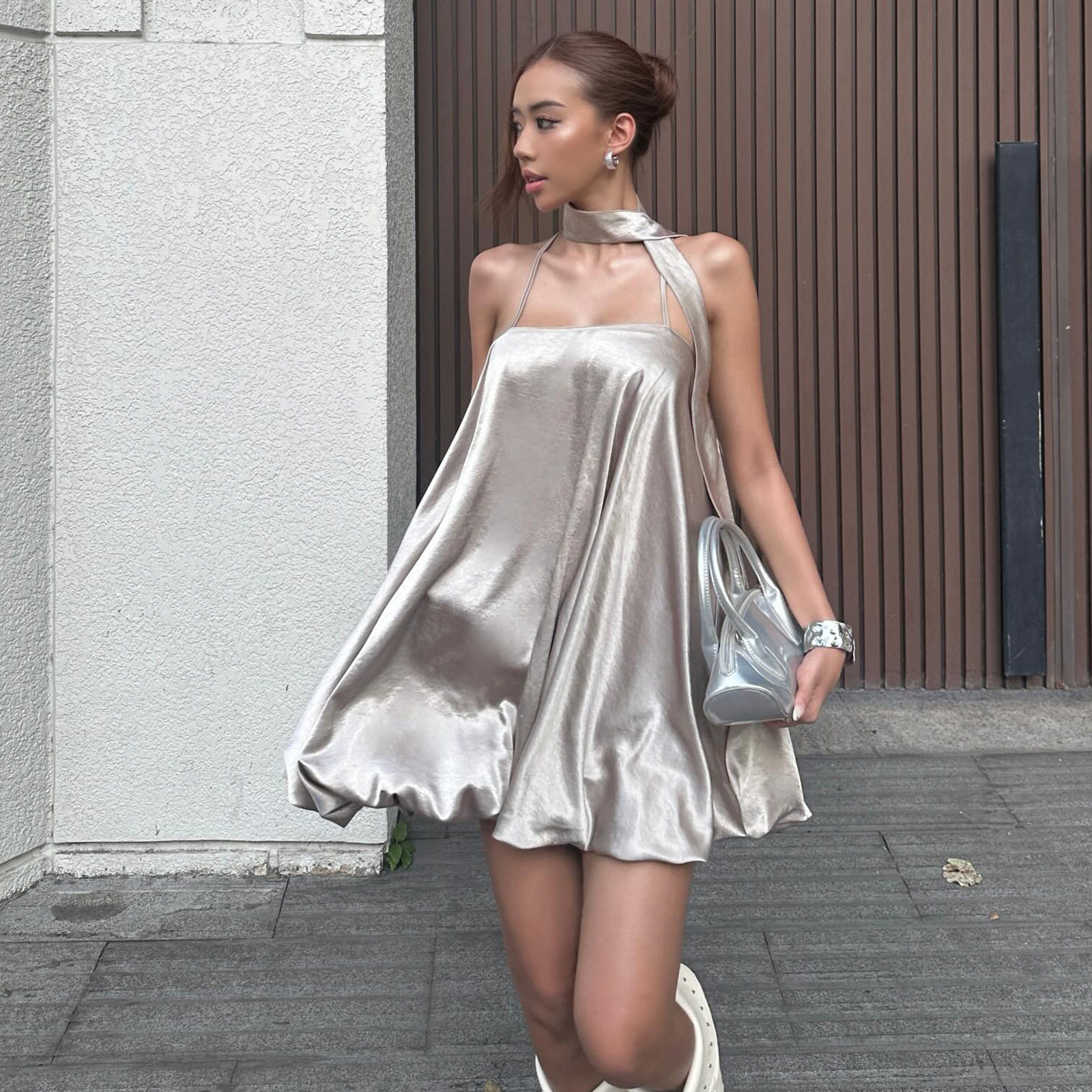 Summer Womens Dress Sexy Off Shoulder Design Satin Fabric with Hollow Out Details Elegant Evening Wear Wholesale