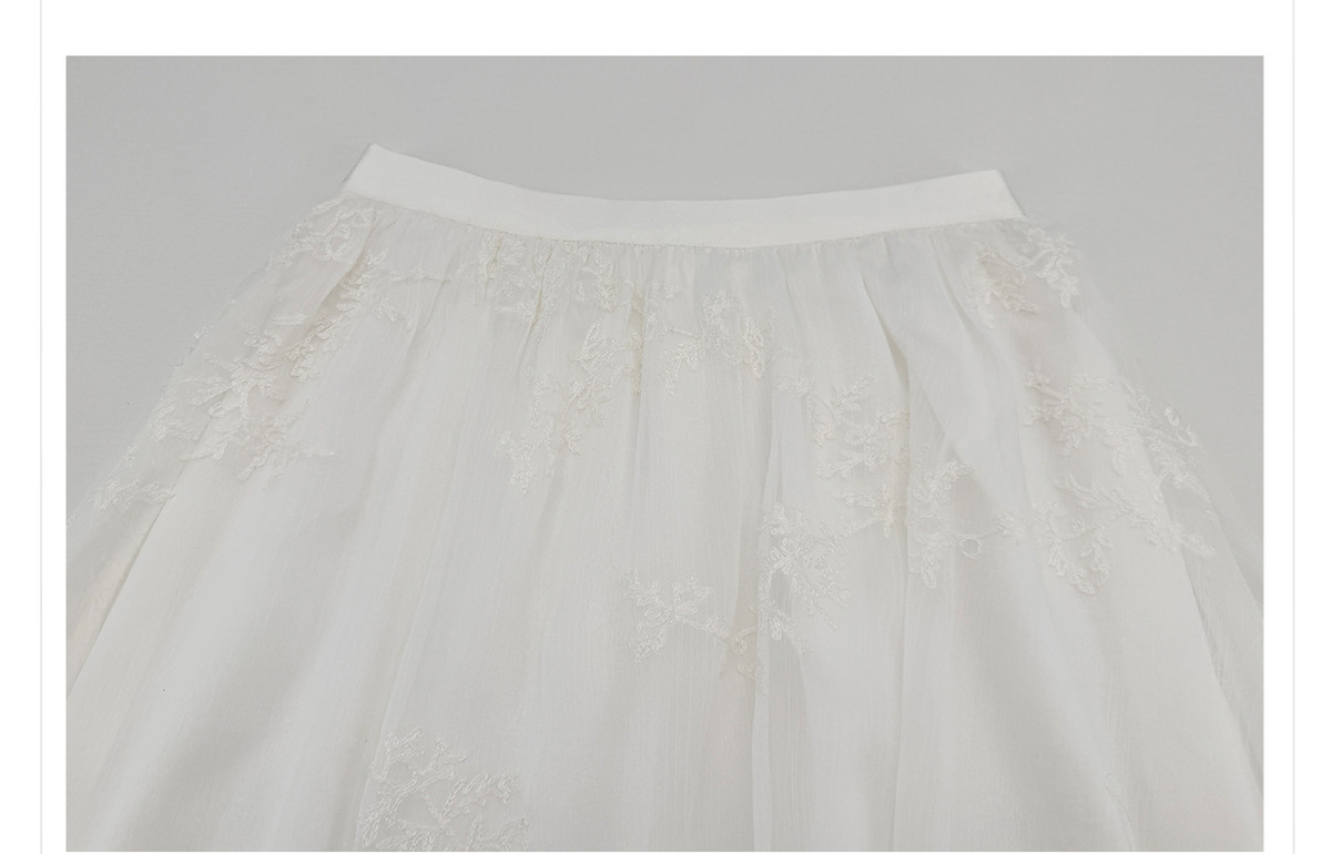 Set áo gile thêu không tay kèm chân váy xòe dài nữ — Chân váy thêu (giao hàng trong 7 ngày), Chân váy thêu (giao hàng trong ngày), Áo gile thêu hạt (giao hàng trong 7 ngày), Áo gile thêu hạt (giao hàng trong ngày)