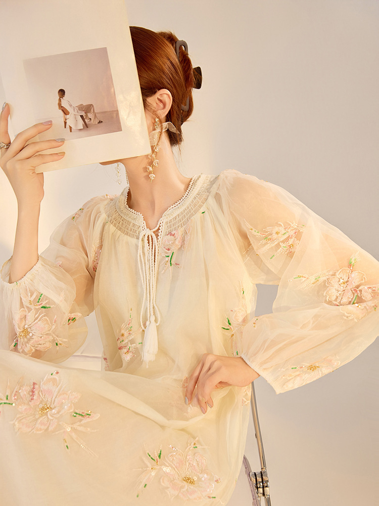 Đầm maxi nữ dài tay họa tiết hoa thêu dáng xòe rộng — Màu mơ