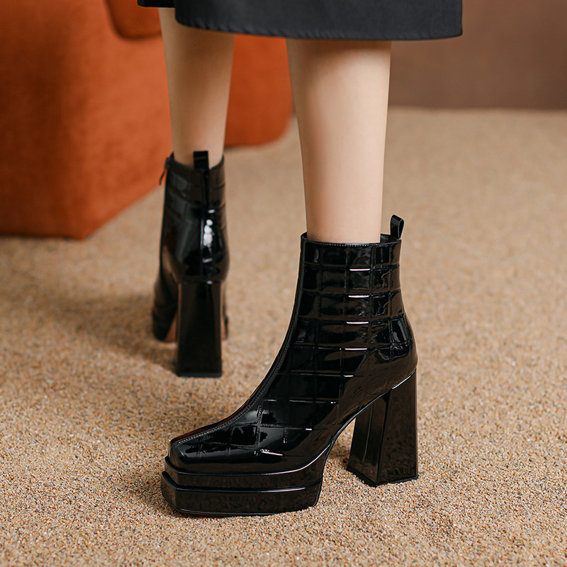 Boot nữ cổ thấp gót thô siêu cao 10cm đế platform mũi vuông khóa kéo bên hông — màu đen, Màu trắng ngà