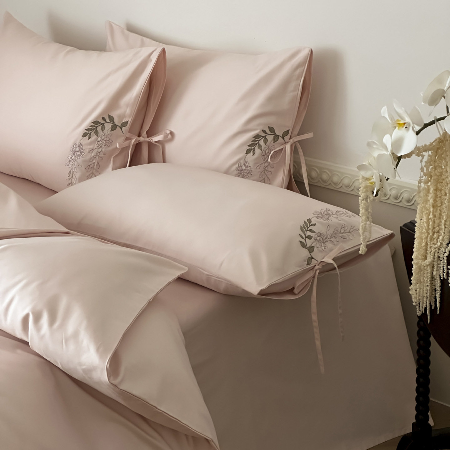 High-End Feel! Class a 100-Count Long-Staple Cotton Four-Piece Set, Solid Color Embroidered Bow Pillowcase, Pure Cotton Duvet Cover, Bed Sheet