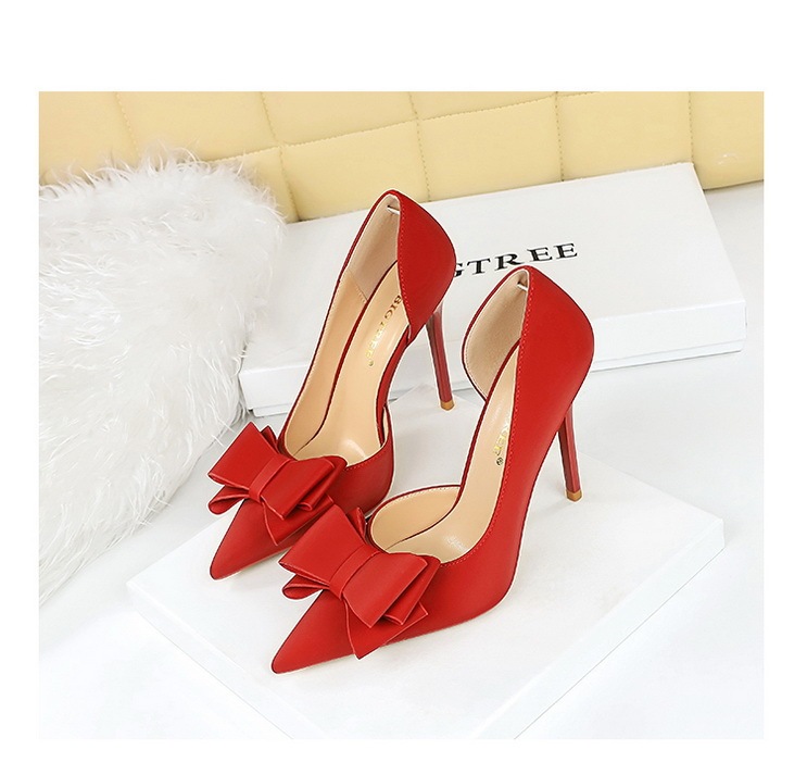 Giày cao gót nữ mũi nhọn gót siêu cao 10.5cm mặt lụa satin thắt nơ hở hông — Màu đen, Màu đỏ hoa hồng, Màu đỏ rượu, Màu hồng