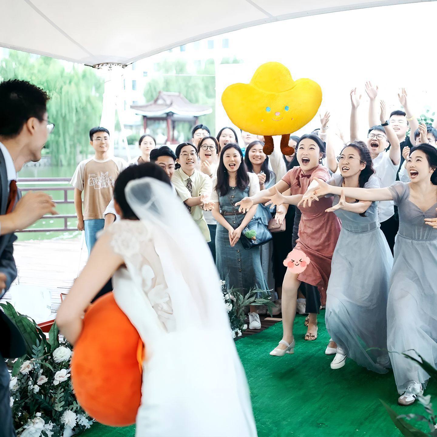 Persimmon Gold Ingot Fortune Doll Lettuce Dog Hand Wedding Bouquet Good Things Happen Throw Doll Companion Small Gift