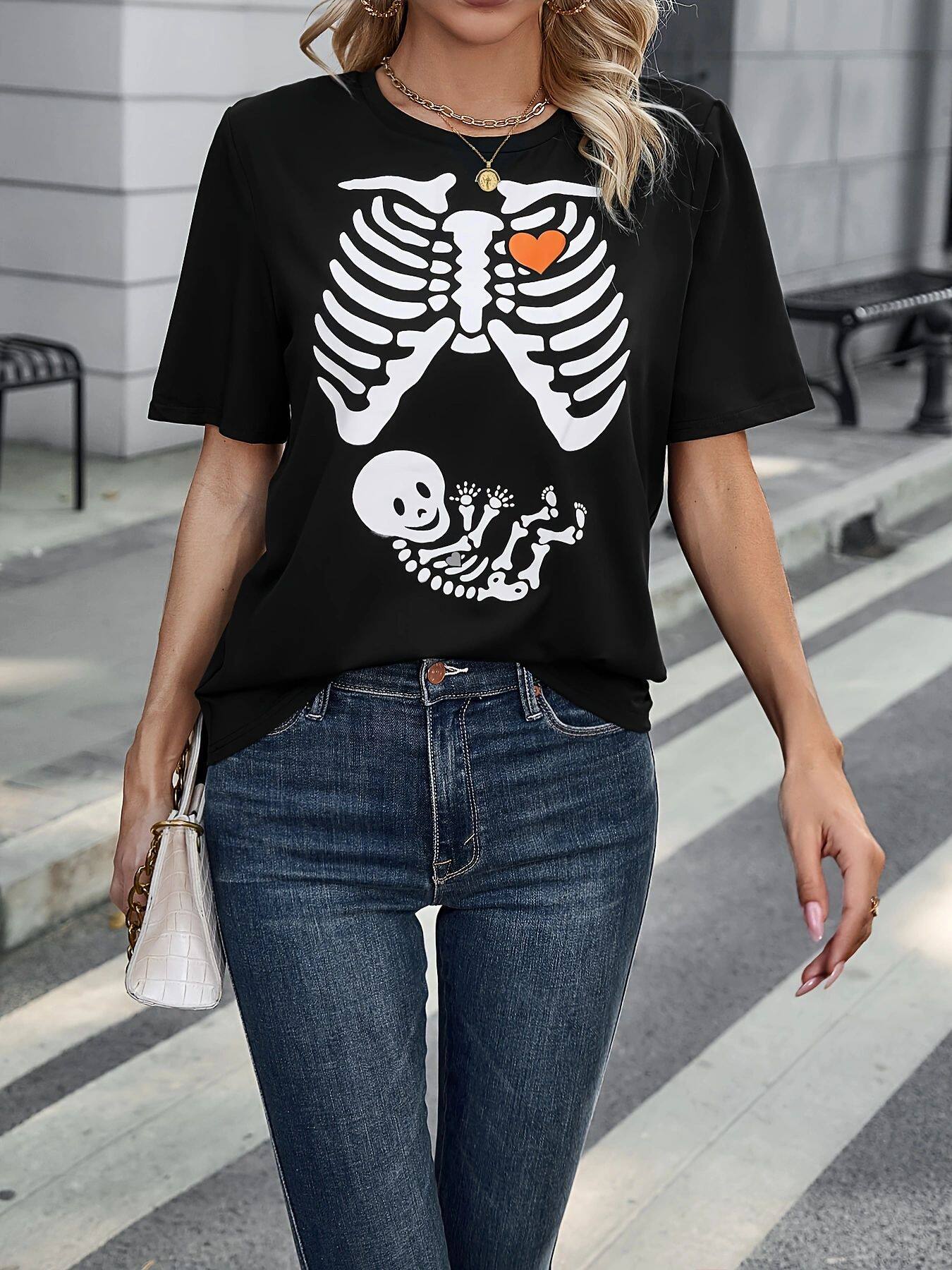 Cartoon Giraffe Print Womens T Shirt Short Sleeve Casual Fit Comfortable Cotton Perfect for Everyday Wear