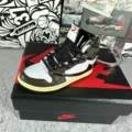 8. swoosh (brown) + box
