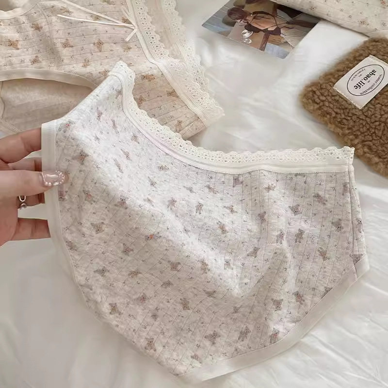Spring and summer 10A baby cotton underwear women's cotton bear breathable young girl's cotton long crotch ladies briefs