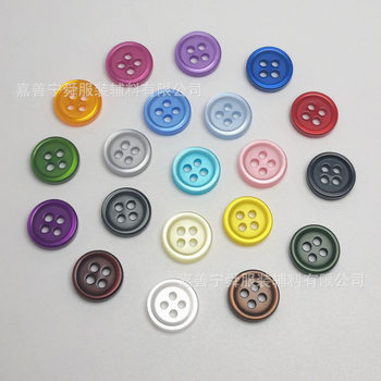 In stock colorful four-eye pearlescent fine edge buckle resin button shirt coat sweater round buckle wholesale clothing accessories