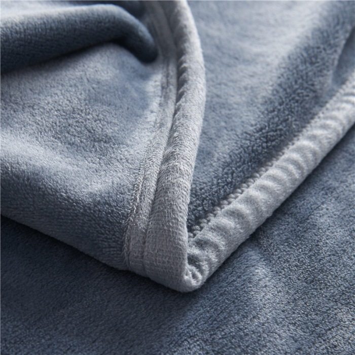 Source Wholesale Milk Velvet Gift Blanket Air-Conditioned Nap Blanket Cross-Border Foreign Trade Thickened Sofa Cover Blanket French Velvet Blanket