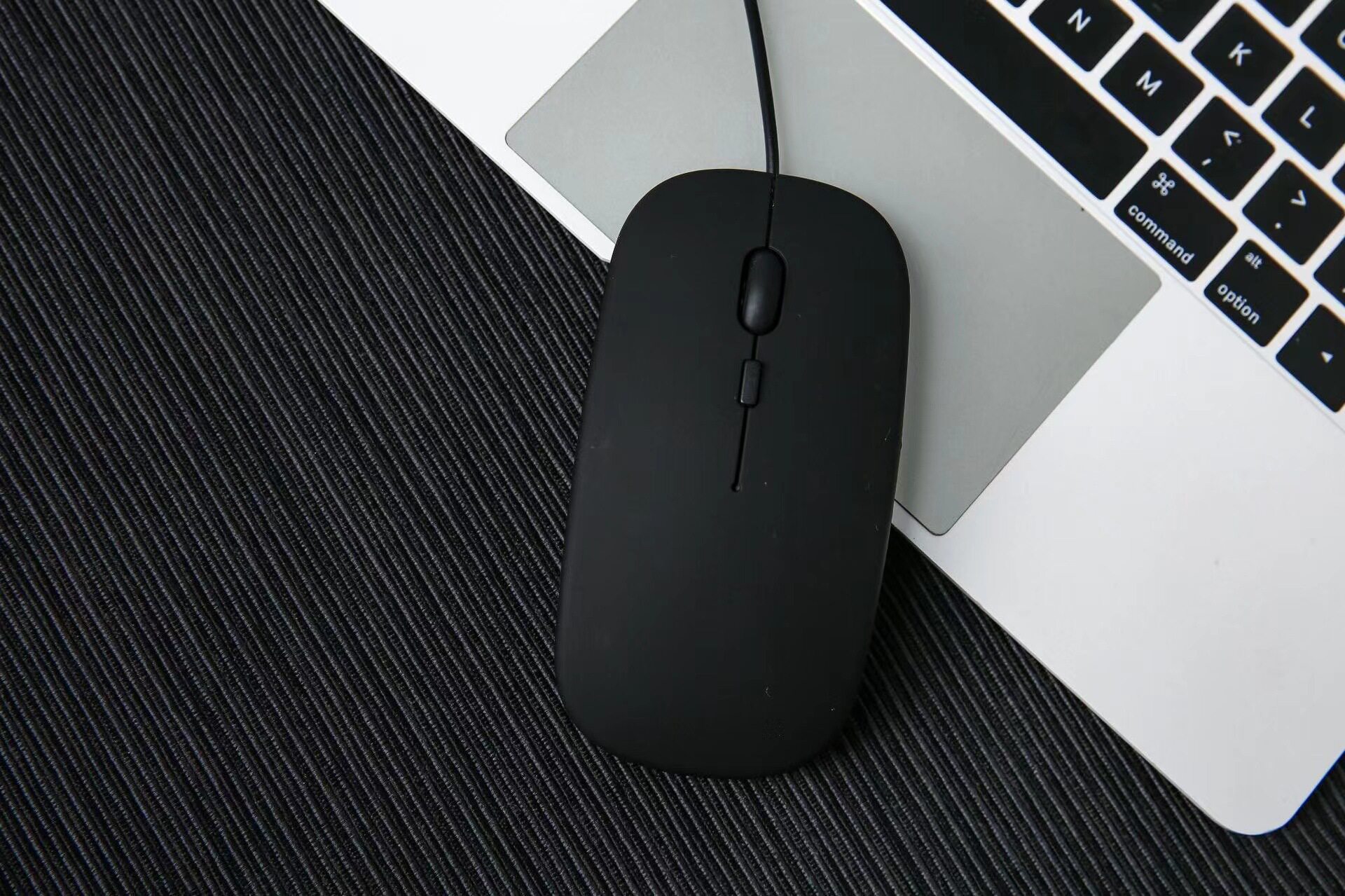 Трансграничные Подходит для Apple, настольные компьютерные аксессуары, офисные бизнес-ноутбуки, небольшие оптоэлектронные проводные мыши оптом