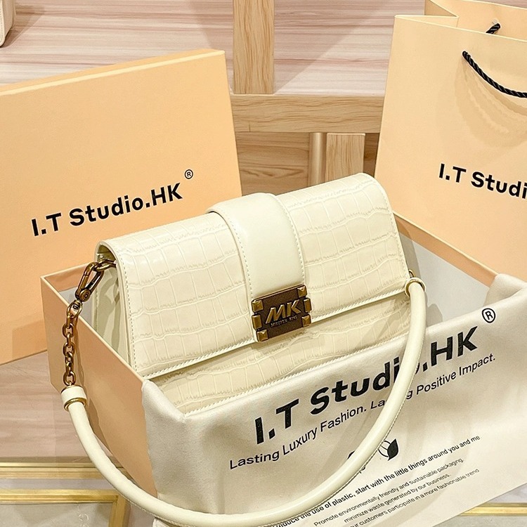 (Mới) Mã L0883 Giá 1420K: Túi Xách Nữ Gutdon Túi Ví Nữ Chất Liệu Da Bò G04 Sản Phẩm Mới, (Miễn Phí Vận Chuyển Toàn Quốc).