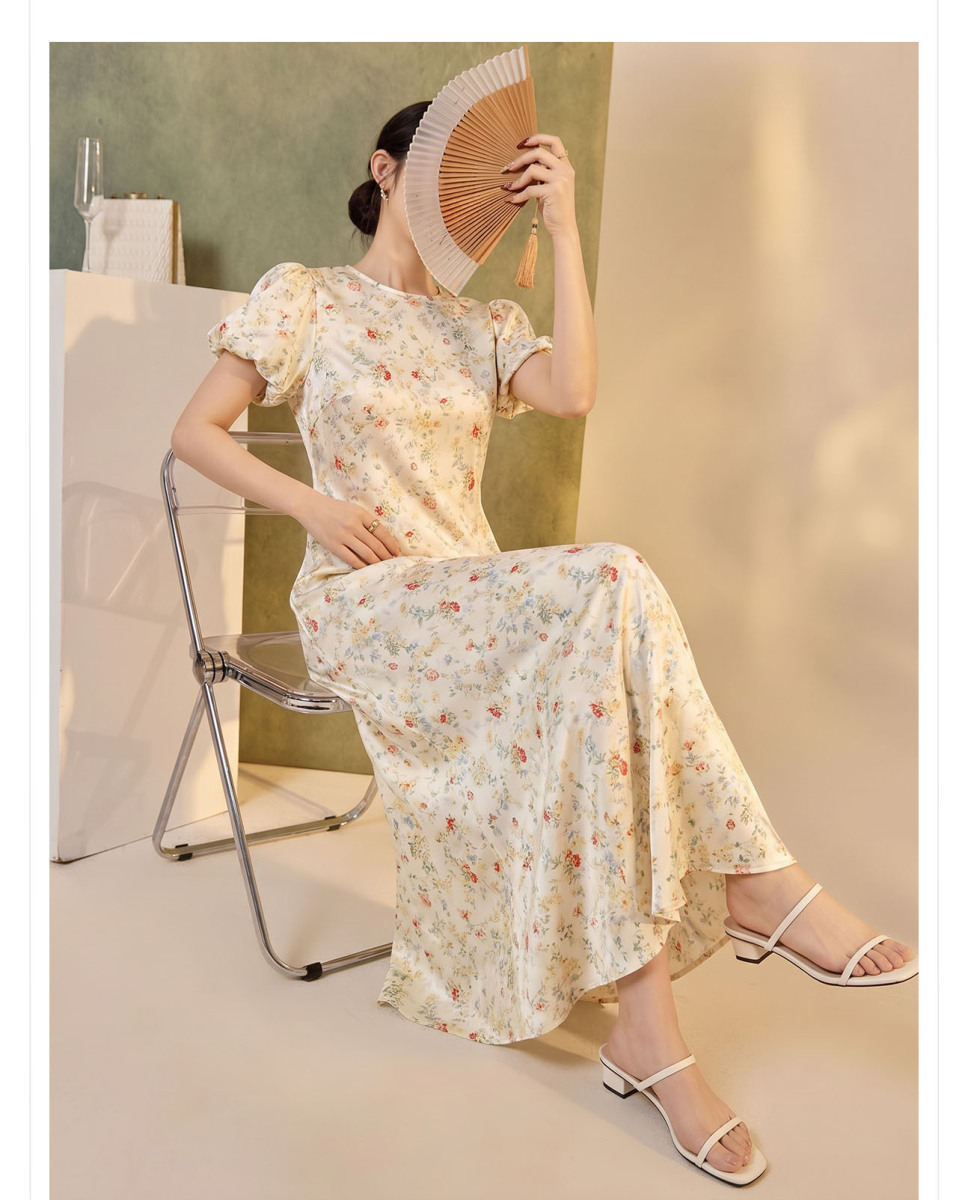 Đầm maxi nữ họa tiết hoa nhí cổ tròn tay phồng dáng chữ A thắt eo — Hoa nhí vàng