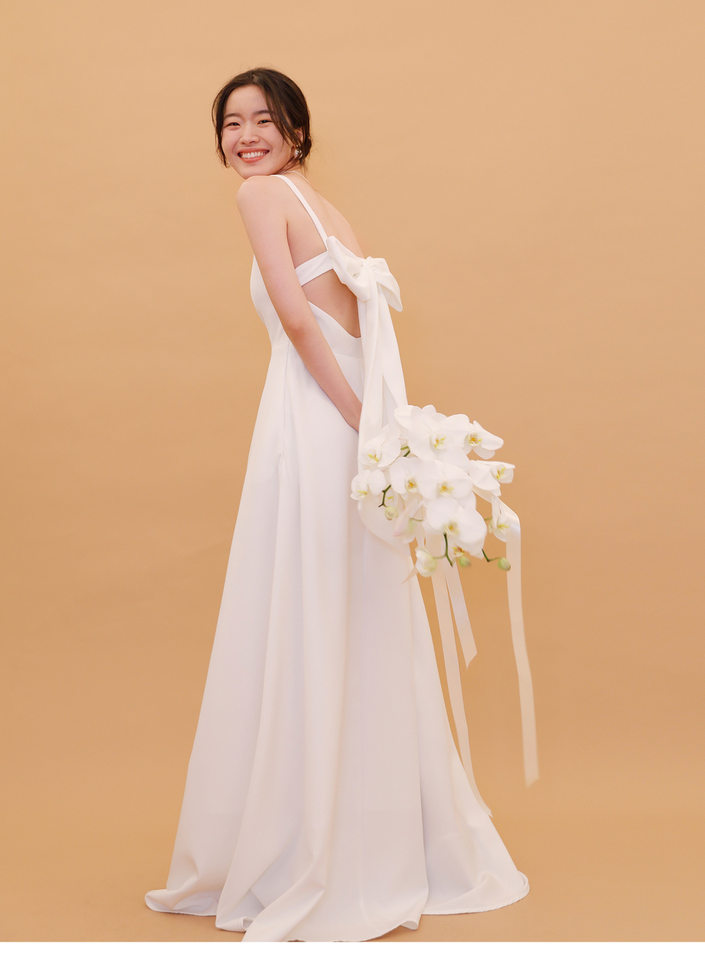 Váy Cưới/Đầm Cưới Hở Lưng Nơ Lớn Dáng Dài Màu Trắng chi tiết 1