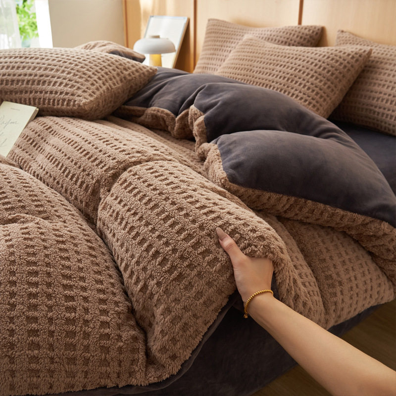 New Customer Special: Four-Piece Milk Velvet Bed Sheet and Duvet Cover Set, Thickened and Warm Coral Velvet Three-Piece Bed Set, Flannel