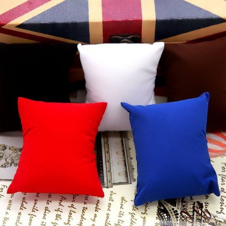Manufacturer Pu Leather Velvet Watch Box Non-Woven Small Pillow Spunlace Bottom Pillow Core Silk Cotton Pillow Bag Bracelet Pillow