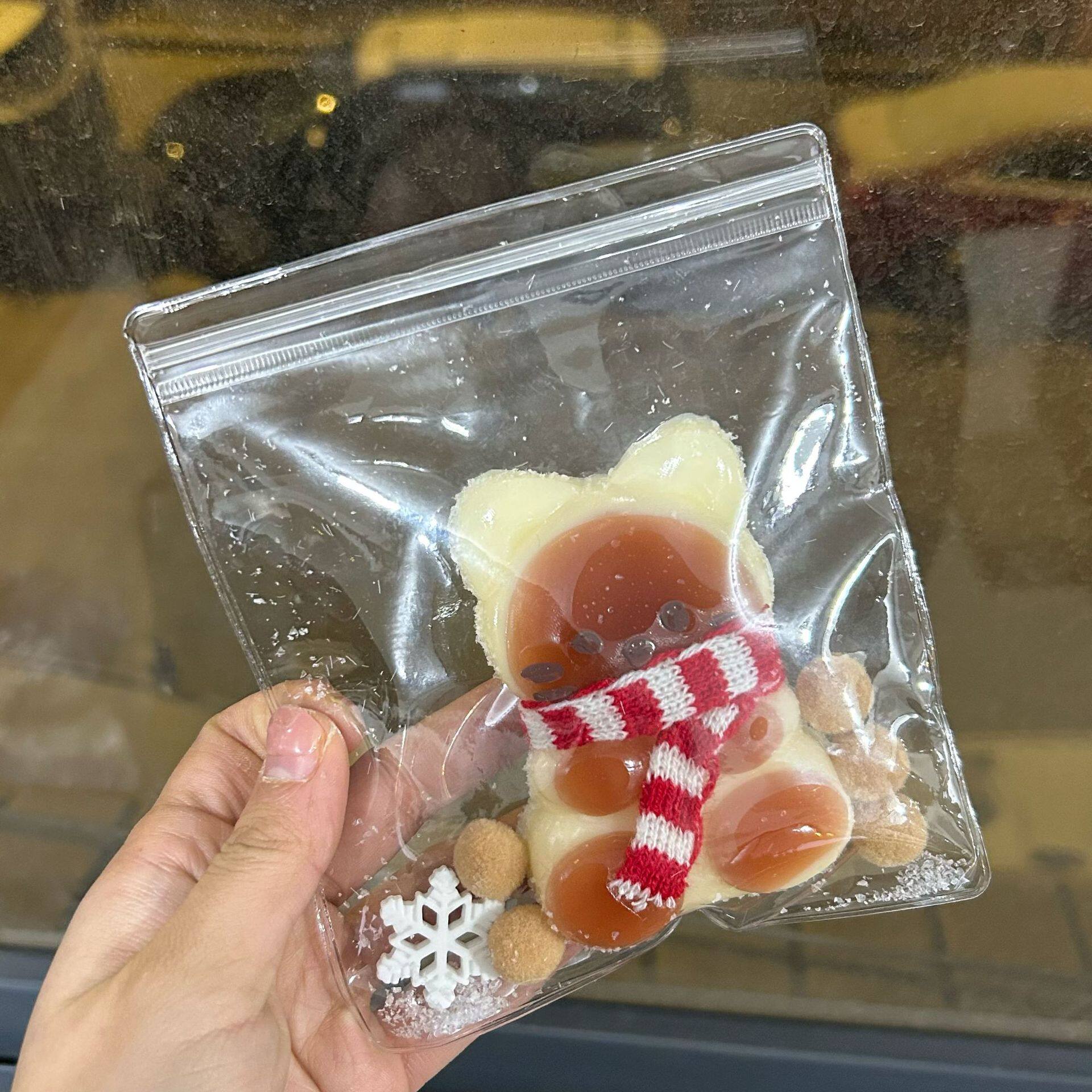 マフラー子猫【光沢モデル】