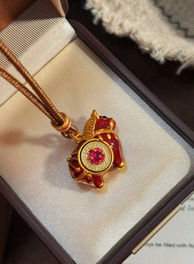 旋转红色滴油小马吊坠项链女秋冬毛衣链轻奢高级感长款本命年饰品