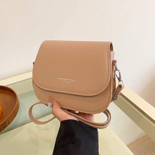 Candy Color Autumn and Winter New All-match Shoulder Bag Fashionable Small Fresh High-value Saddle Bag Commuter Crossbody Women's Bag