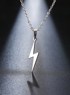 跨境热销不锈钢项链女百搭小众潮款闪电吊坠 个性创意情侣锁骨链