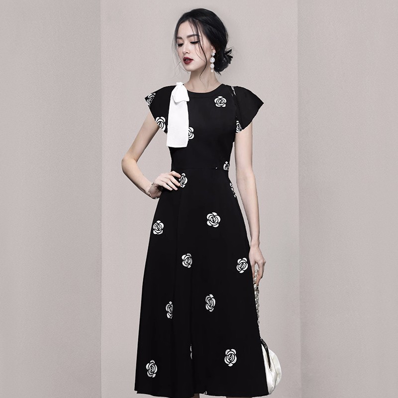 (Mới) Mã T2107 Giá 990K: Váy Đầm Liền Thân Nữ Juouh Thắt Nơ Bướm Hàng Mùa Hè Thêu Họa Tiết Hoa Thời Trang Nữ Chất Liệu G03 Sản Phẩm Mới, (Miễn Phí Vận Chuyển Toàn Quốc).
