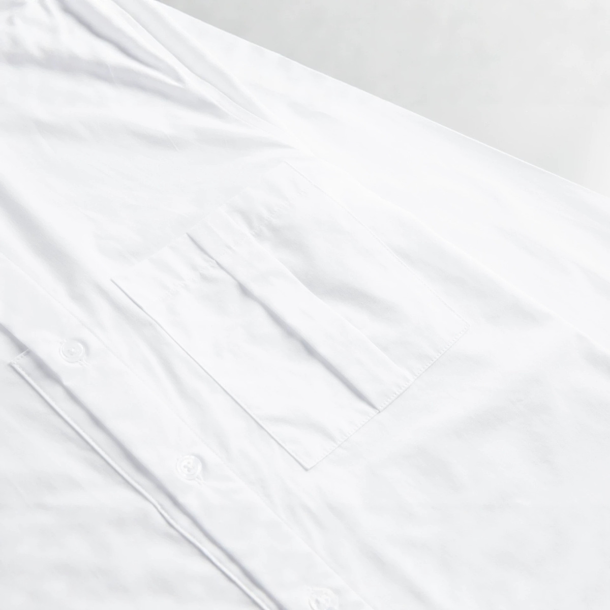 Áo sơ mi nam dài tay túi ngực ghép vải thắt dây trang trí — Các Streamer có thể được tháo rời và kết hợp tự do, Màu trắng