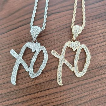 European and American classic fashion necklace high sense sweater chain new design light luxury niche temperament simple letter pendant