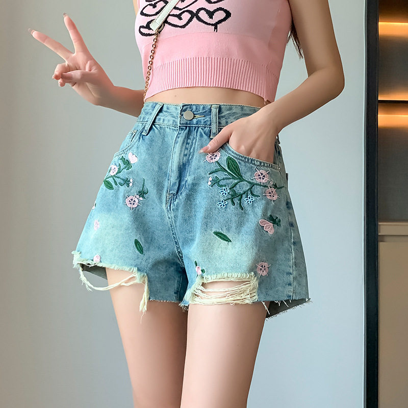 Embroidered Floral Wide Leg Denim Shorts Fashionable Slimming Casual Distressed Summer Style Wholesale Available