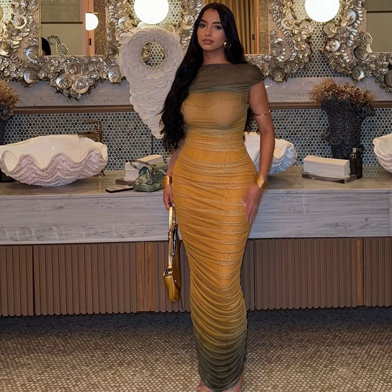 Color Block Gradient Ruched Bodycon Dress Elegant Long Silhouette Round Neck Slim Fit Perfect for Parties and Events