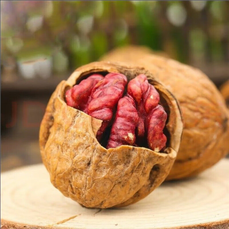 Hot-Selling Wholesale Red-Walnut Kernels, Yunnan Red-Skinned Walnuts, Fresh Original Thin-Shelled Purple-Skinned Walnut Nuts